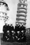 Fox_Crew_in_Pisa.jpg (28203 bytes)